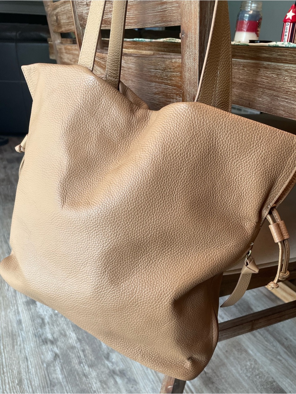 Tote Le Monde Leather Tan Tote Bag